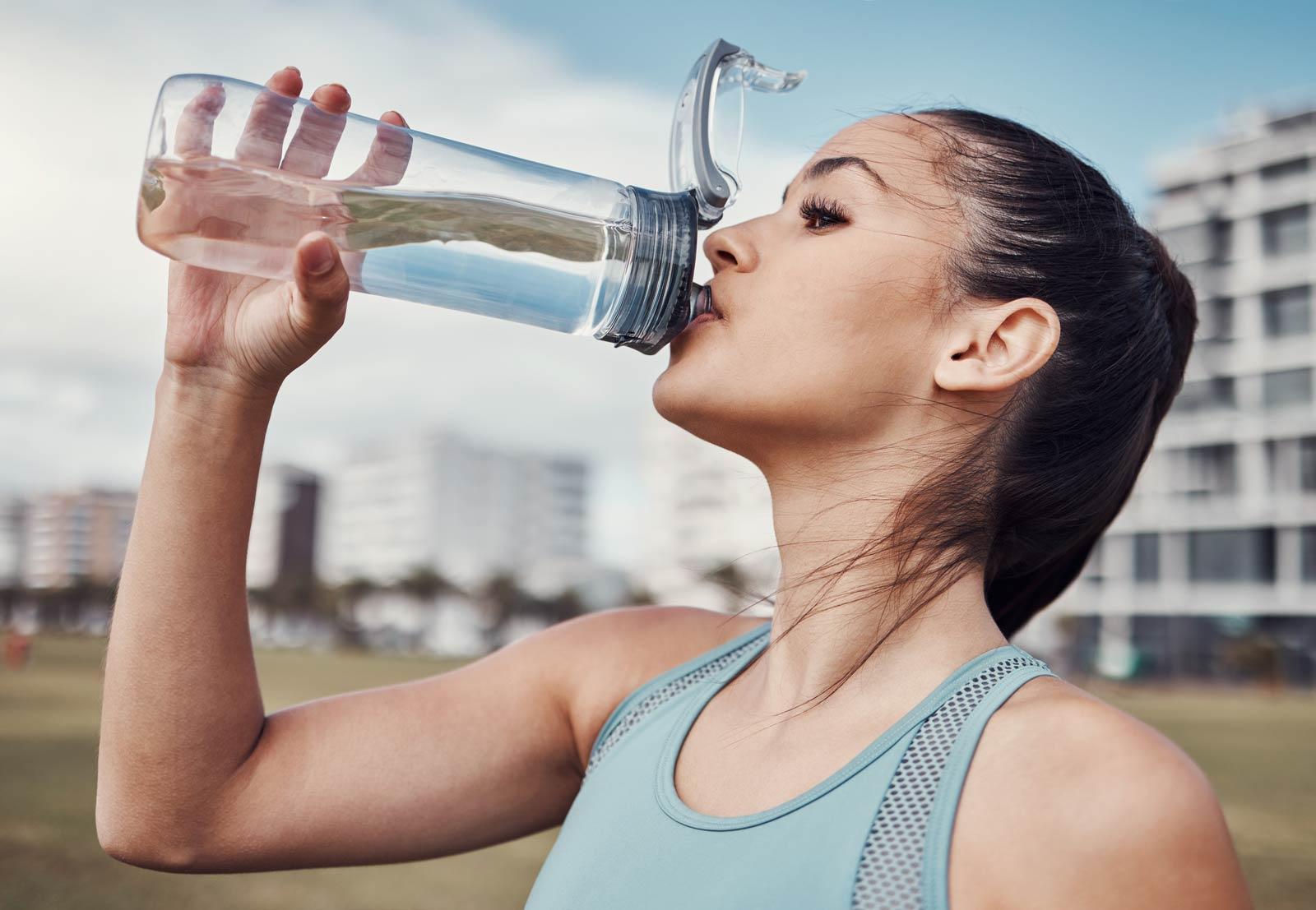 La Importancia de la Hidratación​ y la Alimentación en la Salud Muscular